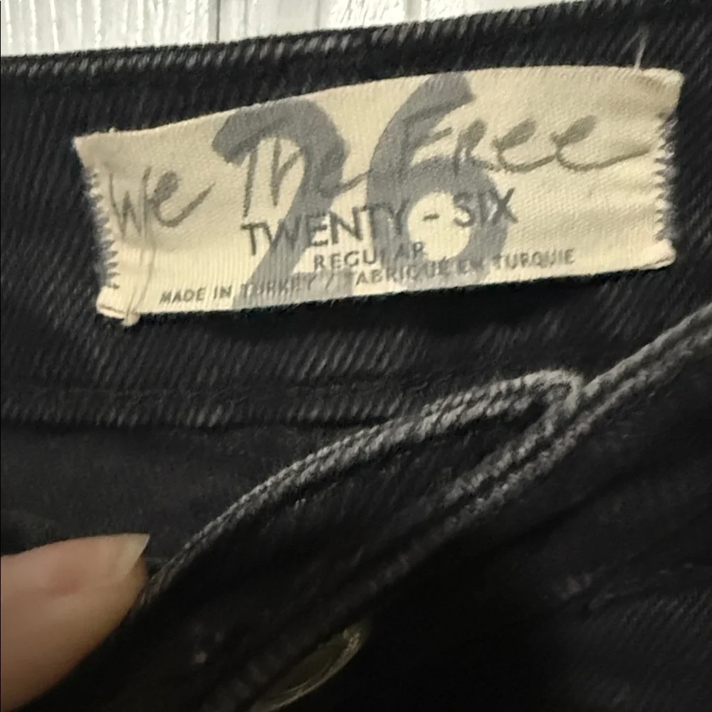 👖We The Free by Free People High-Rise Raw Hem Black Jeans | Size 26 - Picture 2 of 9